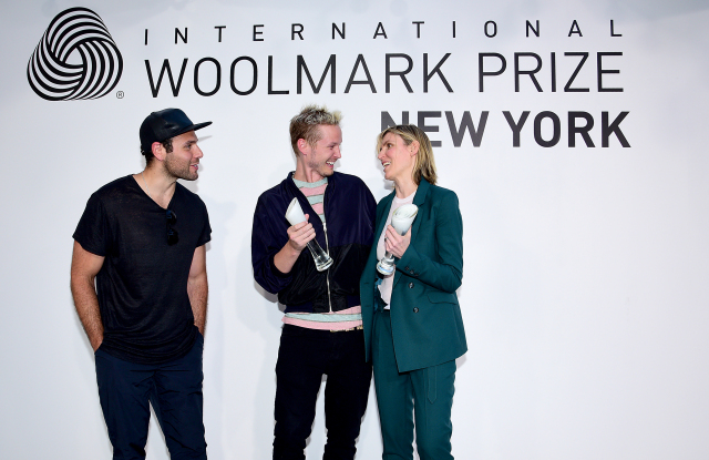 Gabriela Hearst, con su premio International Woolmark U.S.